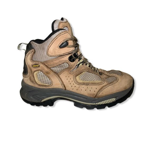 Vasque Shoes - Vasque 7465 Mid Gore-Tex Leather Upper Hiking Boot